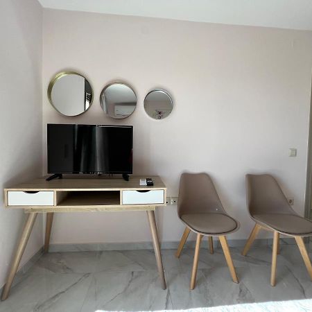 Freesia Grand Sea View Residence Свороната Екстер'єр фото