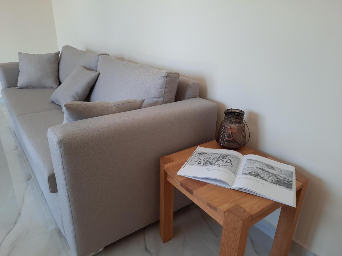 Freesia Grand Sea View Residence Свороната Екстер'єр фото